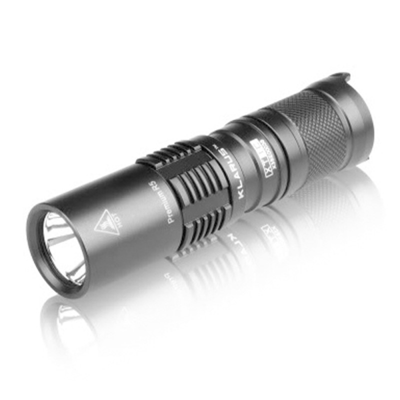 Lampe tactique compacte rechargeable XT1C - 1000 lumens 